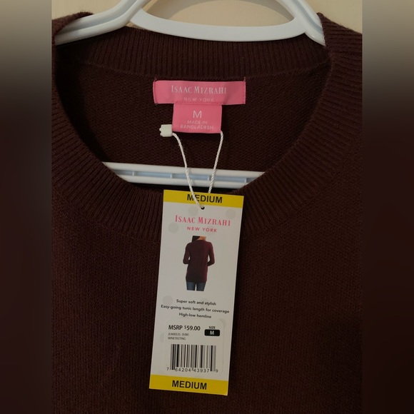 Isaac Mizrahi, size Medium, oversized sweater, NWT, 100% acrylic, plumb color - Picture 7 of 7
